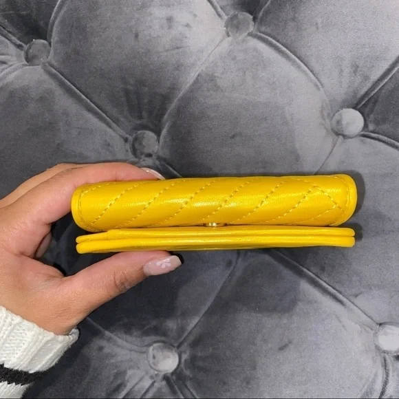 New Tory Burch mini wallet bifold yellow leather NWT - Picture 6 of 8